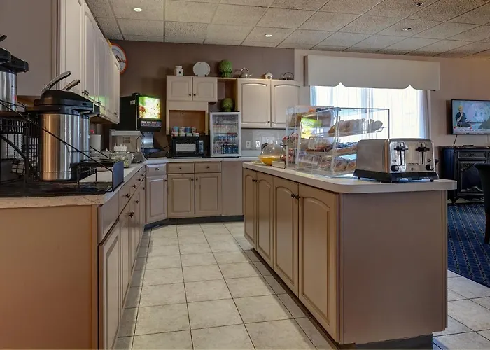 Howard Johnson By Wyndham Amherst Hadley